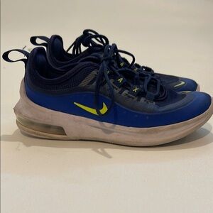 Nike Air Max Axis Navy and Lime Sneakers